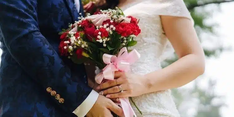 Conseils pratiques pour créer vos propres cartes de remerciement de mariage