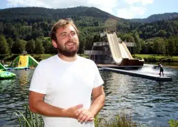 Les charmes cachés du lac de Condrieu : une escapade incontournable en Auvergne-Rhône-Alpes