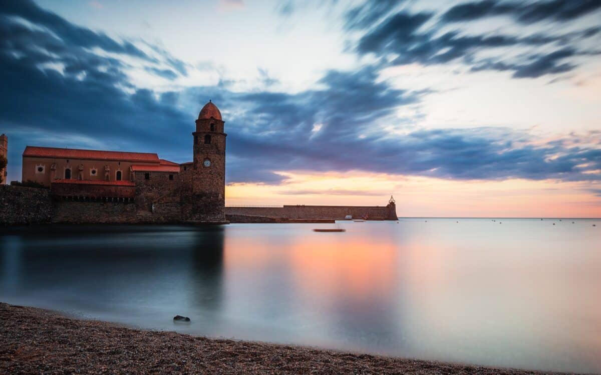 Les charmes cachés du lac de Condrieu : une escapade incontournable en Auvergne-Rhône-Alpes